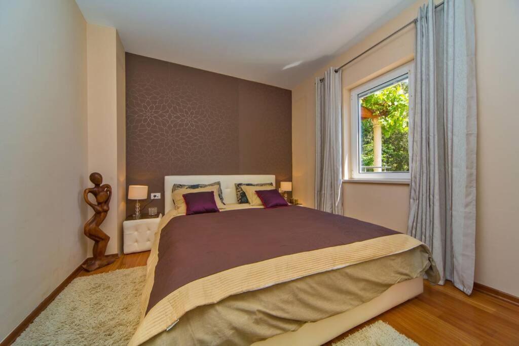 Blue Dream - Stylish Apt With Stunning Sea View Дубровник Екстериор снимка